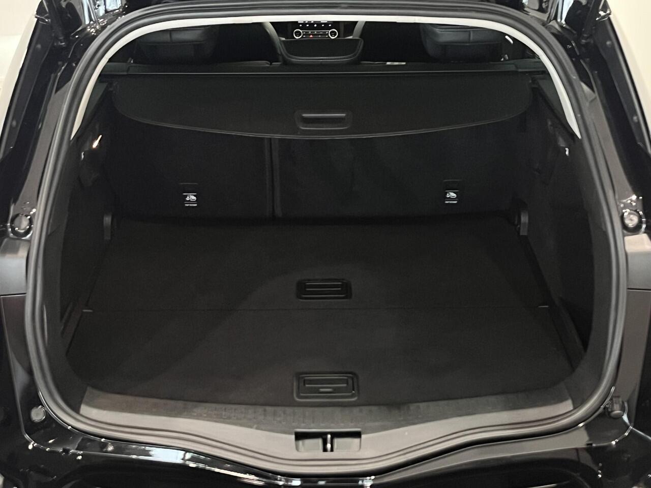 Renault MEGANE Estate 1.3 TCe 140 EDC Techno | Trekhaak 1.700 KG | All season banden | Dodehoek Detectie