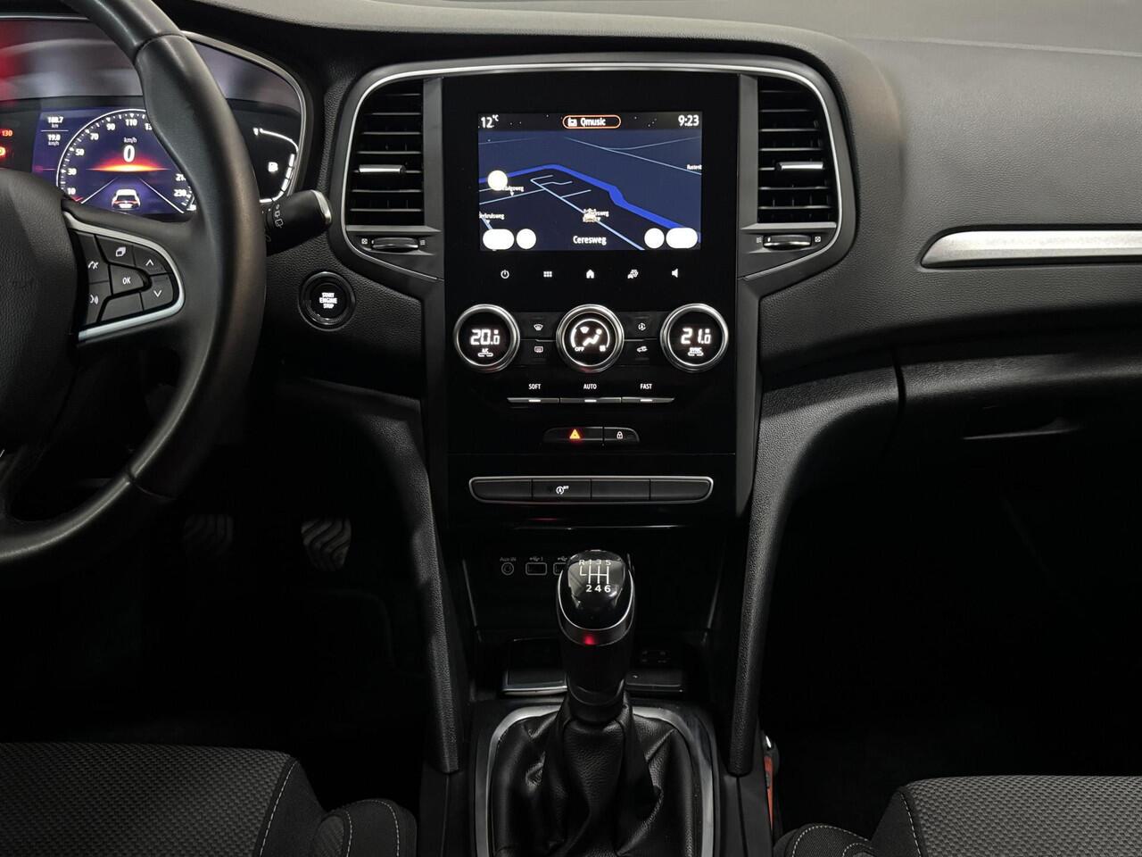 Renault MEGANE Estate 1.3 TCe 141 PK Equilibre KEY-LES NAVI CLIMA 2X-PDC