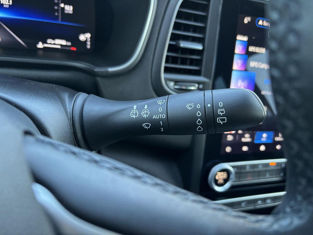 Renault MEGANE Estate 1.3 TCe 140 Techno -