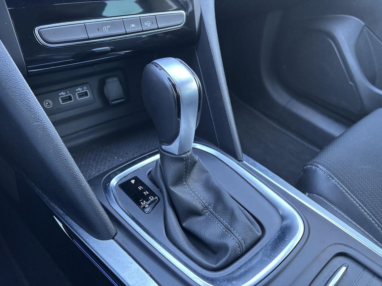 Renault MEGANE Estate 1.3 TCe 140 Techno -