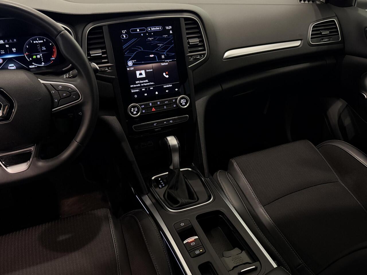 Renault MEGANE Estate 1.3 TCe 140 EDC Techno | Trekhaak 1.700 KG | All season banden | Dodehoek Detectie