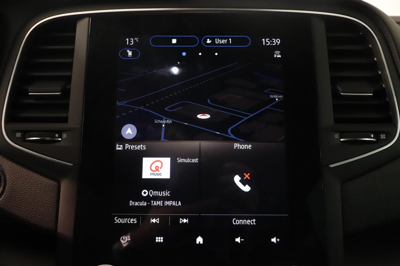 Renault MEGANE Estate 1.3 TCe 140 Techno | Climate control | Camera | Trekhaak | AppleCarplay AndroidAuto | LED koplampen | All season banden | Navigatie |