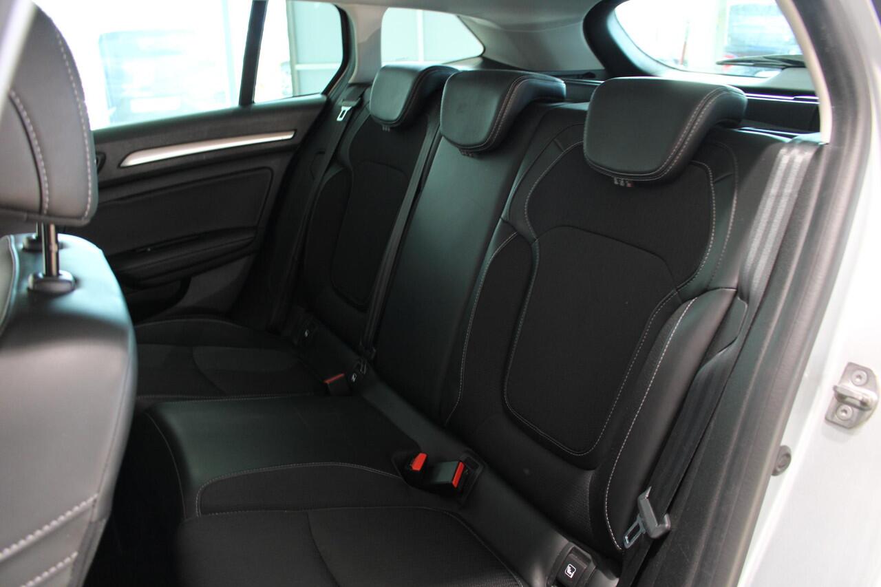 Renault MEGANE Estate 1.3 TCe 140 Techno | Trekhaak | Camera achter | Parkeersensoren voor en achter