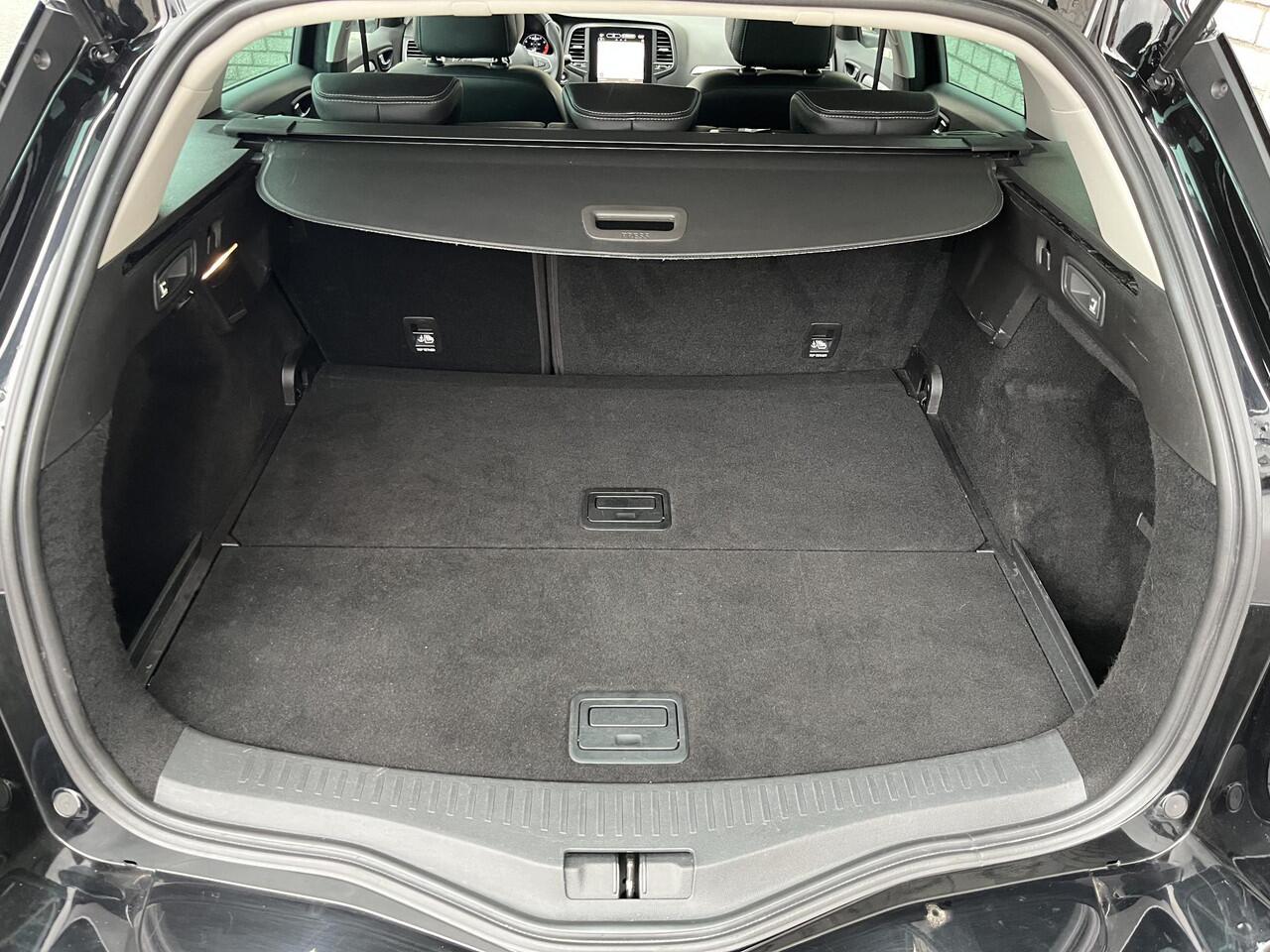 Renault MEGANE Estate 1.3 TCe 140 Techno | Trekhaak | All-Season banden | Achteruitrijcamera | Apple CarPlay / Android Auto |