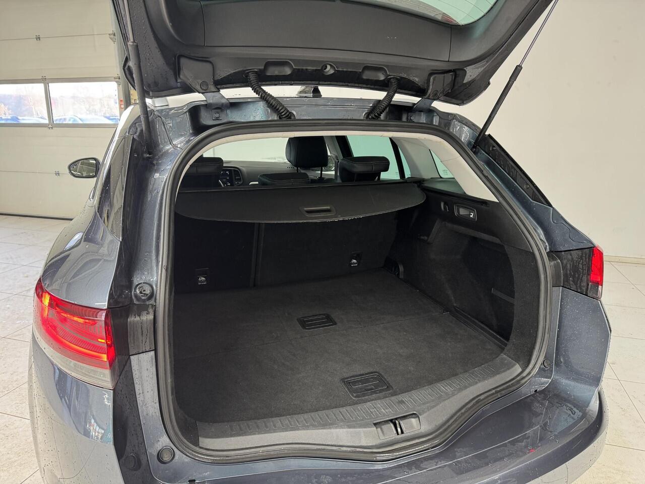 Renault MEGANE Estate 1.3 TCe 140 Techno | Navigatie | Achteruitrijcamera | Trekhaak | All-Season banden |