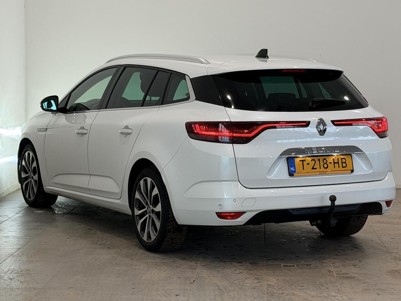 Renault MEGANE Estate 1.3 TCe 140 EDC Techno | Trekhaak 1.700 KG | All season banden | Dodehoek Detectie