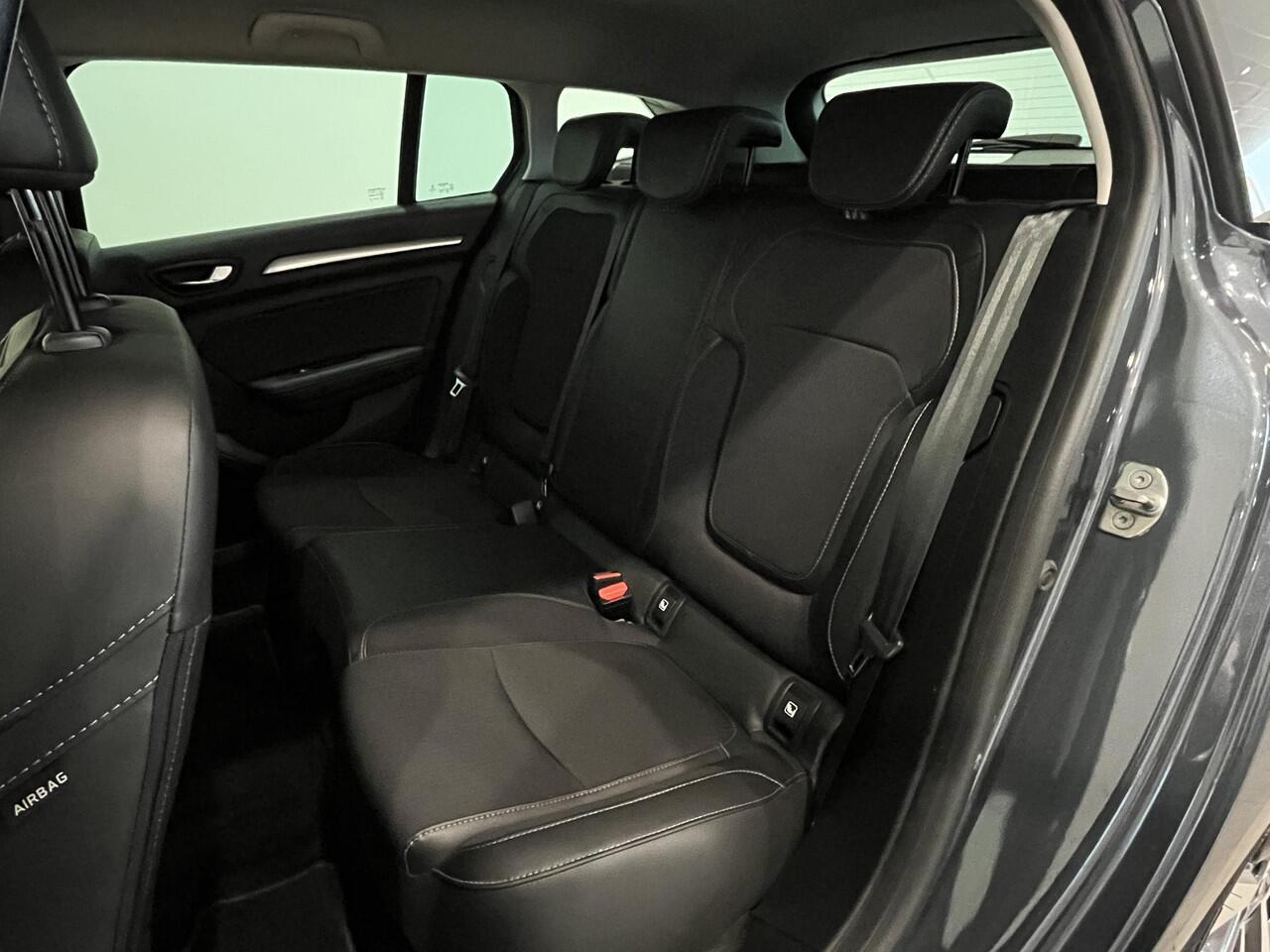 Renault MEGANE Estate 1.3 TCe 140 EDC Techno | Trekhaak 1.700 KG | All season banden | Dodehoek Detectie