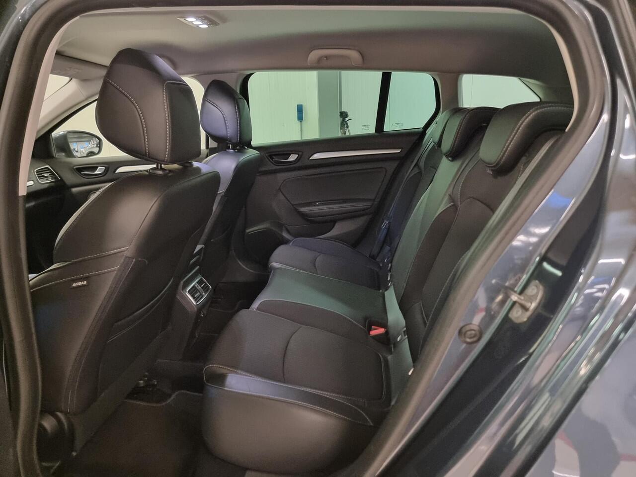 Renault MEGANE Estate 1.3 TCe 140 Techno | Navigatie | Achteruitrijcamera | Trekhaak |