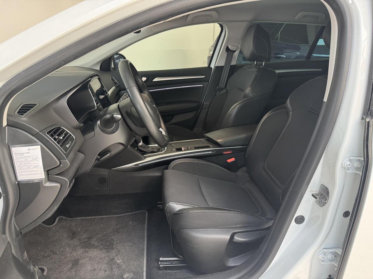 Renault MEGANE Estate 1.3 TCe 140 Techno | Navigatie | Achteruitrijcamera | Trekhaak | All-Season banden |