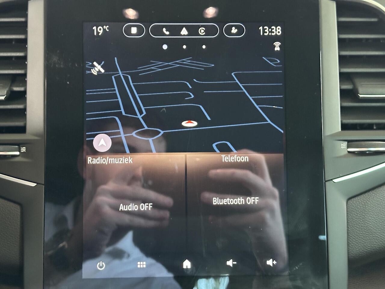 Renault MEGANE Estate 1.3 TCe 140 EDC Techno AUTOMAAT | TREKHAAK | PARKEERSENSOREN VOOR-/ACHTER | ACHTERUITRIJCAMERA | APPLE CARPLAY/ANDROID AUTO