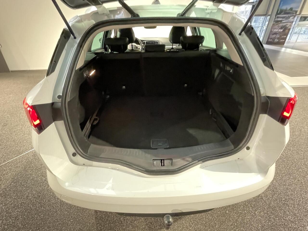 Renault MEGANE Estate 1.3 TCe 140 Techno | Automaat | Trekhaak | Navigatie | Climate Control |