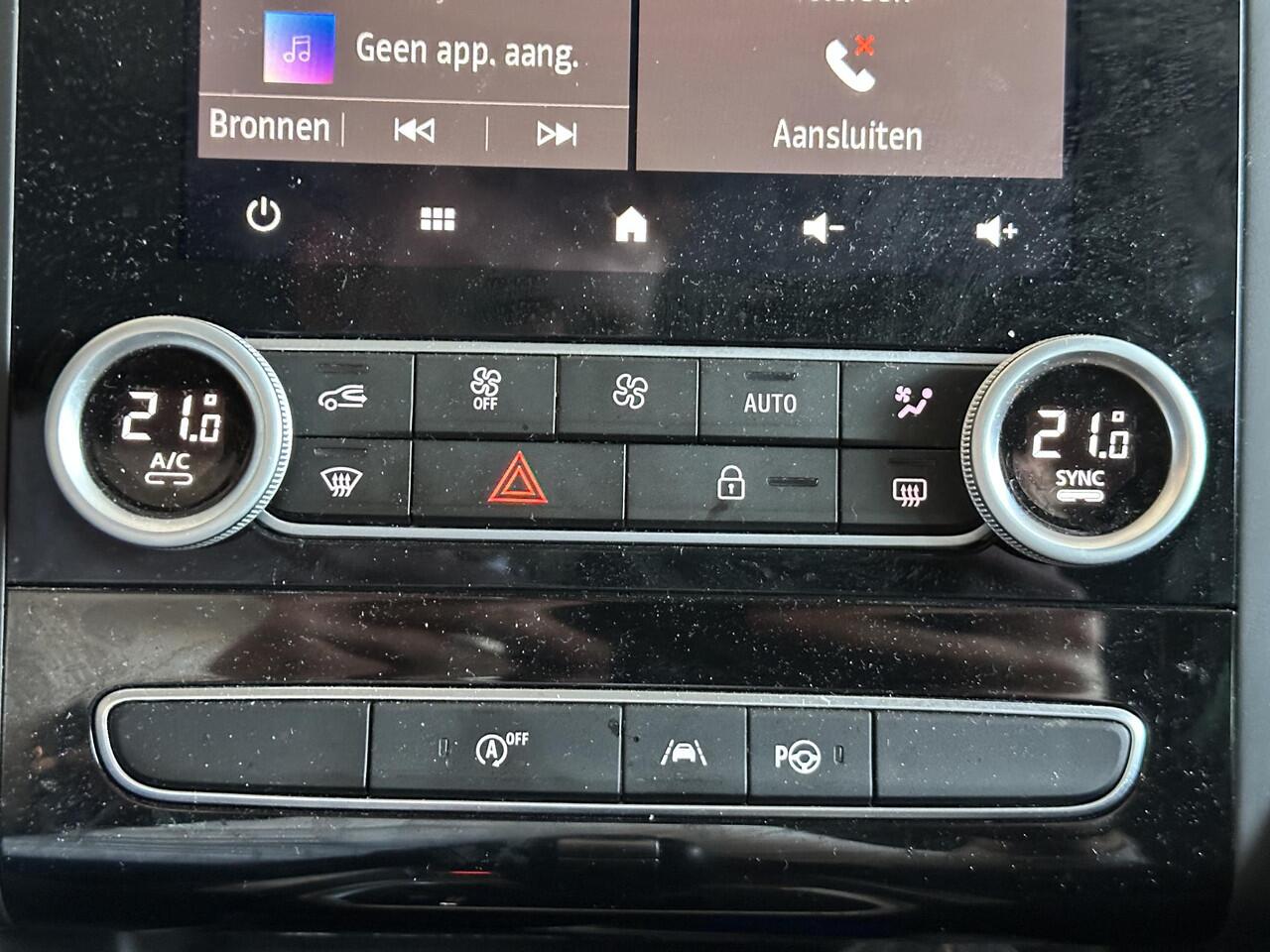 Renault MEGANE Estate 1.3 TCe 140 EDC Techno AUTOMAAT | TREKHAAK | PARKEERSENSOREN VOOR-/ACHTER | ACHTERUITRIJCAMERA | APPLE CARPLAY/ANDROID AUTO