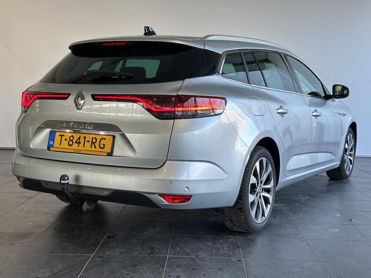 Renault MEGANE Estate 1.3 TCe 140 EDC Techno AUTOMAAT | TREKHAAK | PARKEERSENSOREN VOOR-/ACHTER | ACHTERUITRIJCAMERA | APPLE CARPLAY/ANDROID AUTO