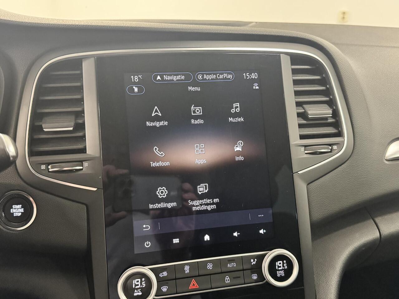 Renault MEGANE Estate 1.3 TCe 140 EDC Techno | Trekhaak 1700 kg geremd | All-season banden | Dodehoek Detectie | Camera | Carplay