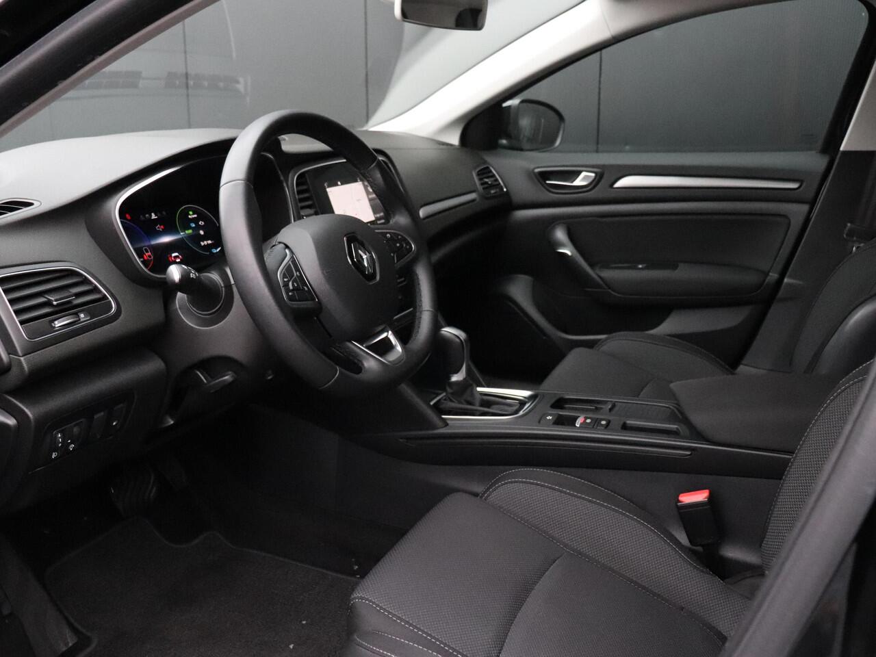 Renault MEGANE Estate 1.6 E-Tech Plug-In Hybrid 160 Equilibre | AUT. | SOH 95% | PDC | NAVI | CRUISE |