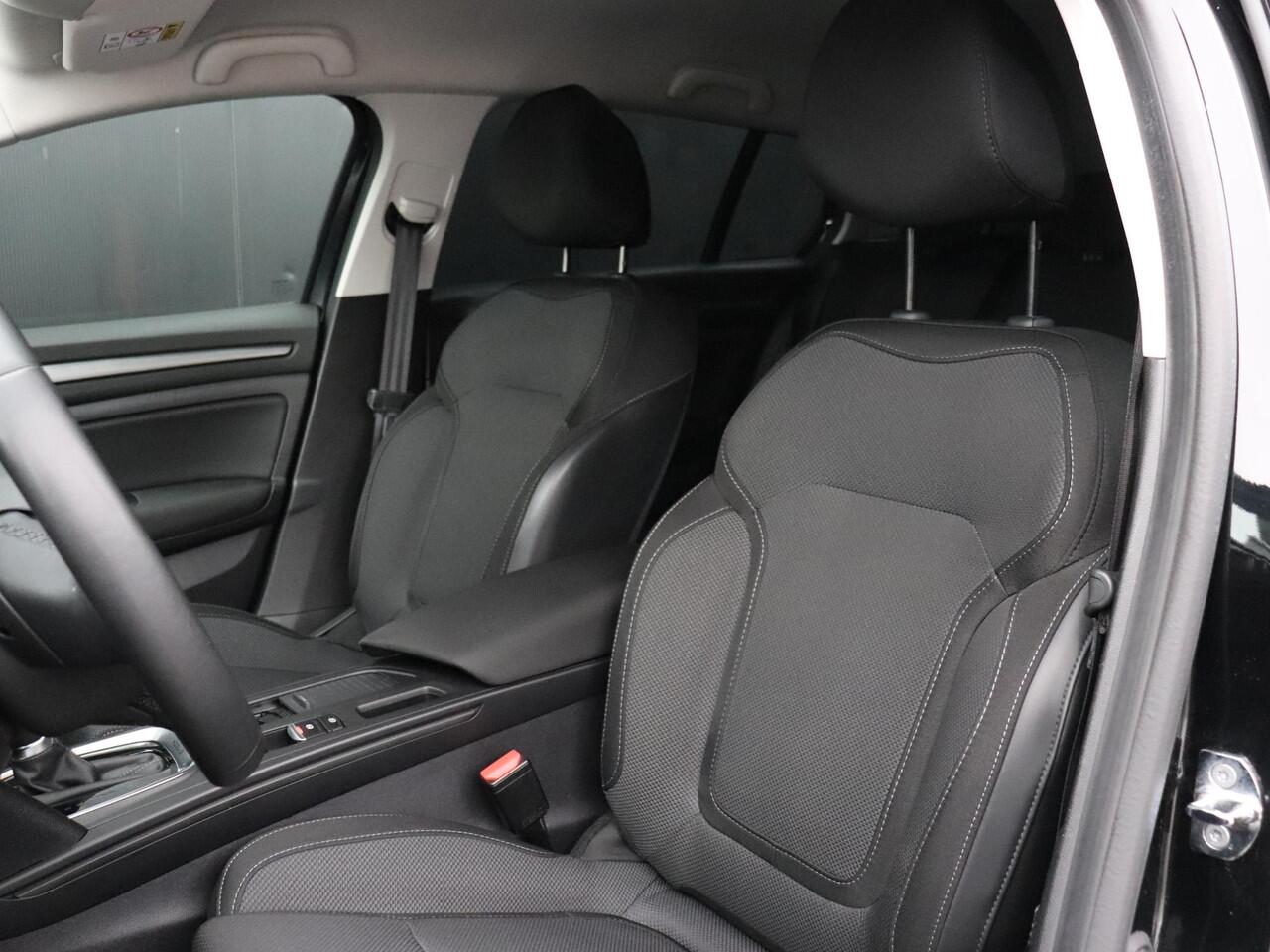 Renault MEGANE Estate 1.6 E-Tech Plug-In Hybrid 160 Equilibre | AUT. | SOH 95% | PDC | NAVI | CRUISE |