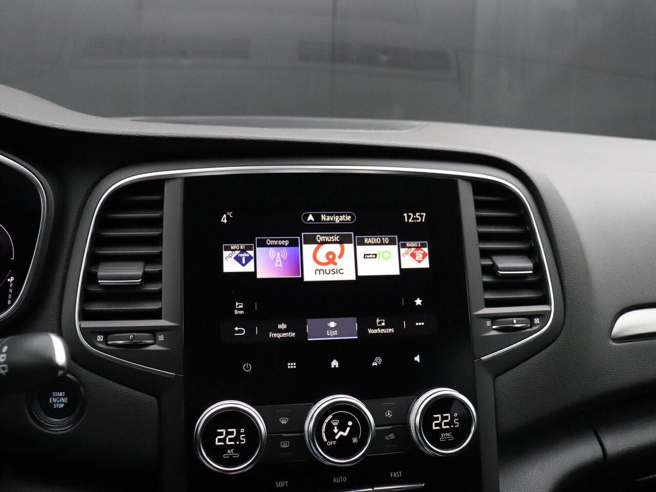 Renault MEGANE Estate 1.6 E-Tech Plug-In Hybrid 160 Equilibre | AUT. | SOH 95% | PDC | NAVI | CRUISE |