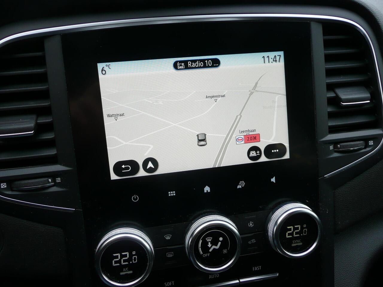 Renault MEGANE Estate 1.3 TCe 140 PARK ASSIST V + A/ NAVIGATIE AF FABRIEK EN DRAADLOZE APPLE CAR PLAY/ANDROID AUTO/ FULL LED + MISTLAMP LED VERLICHTING/ DAKRAILS SATIJN/ 4-SEIZOENS BANDEN/ ETC.. DEALER ONDERHOUDEN. RIJKLAAR!