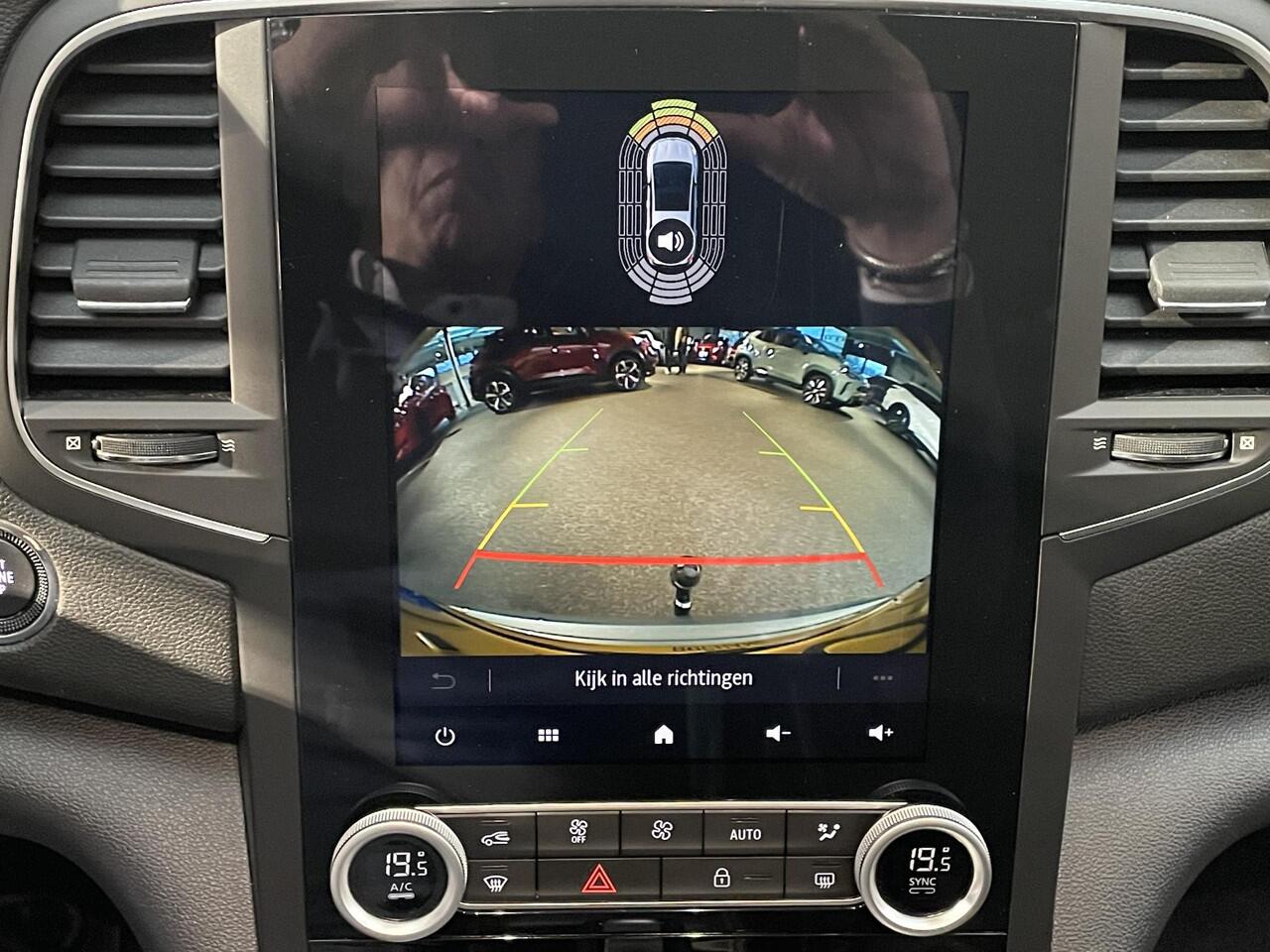 Renault MEGANE Estate 1.3 TCe 140 Techno | Automaat | Trekhaak | Navigatie | Achteruitrijcamera |