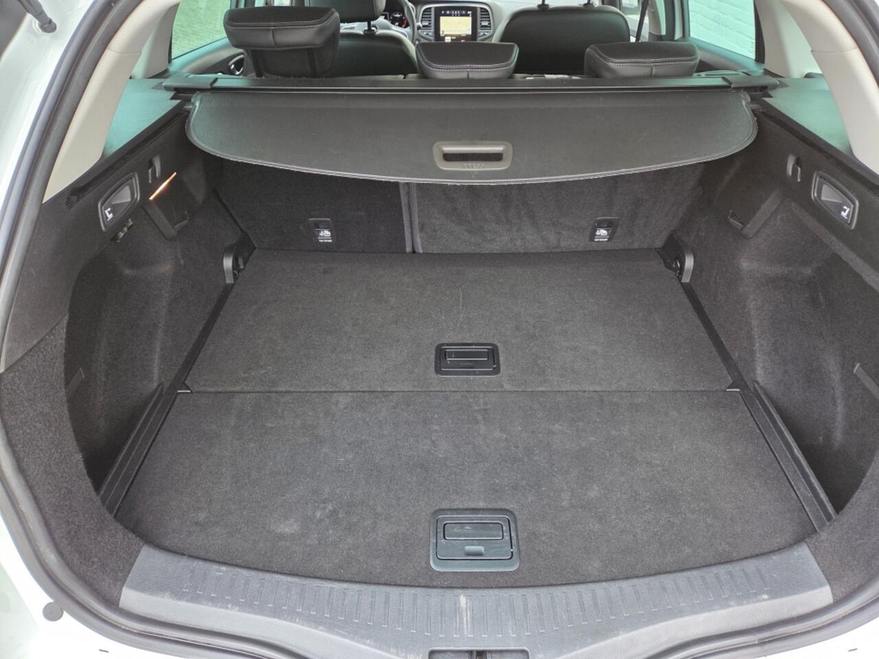 Renault MEGANE Estate 1.3 TCe 140 Techno Automaat | Groot scherm | Navigatie | Trekhaa