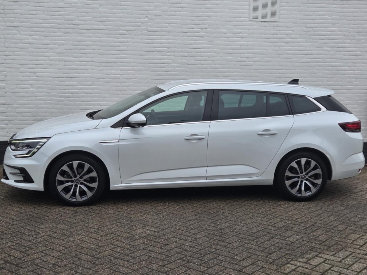Renault MEGANE Estate 1.3 TCe 140 Techno Automaat | Groot scherm | Navigatie | Trekhaa