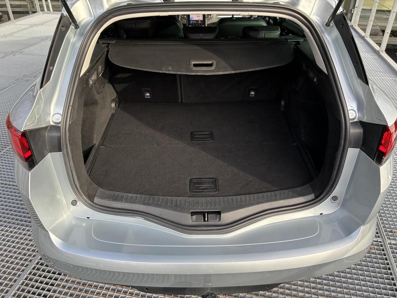 Renault MEGANE Estate 1.3 TCe 140 Techno | Trekhaak | Achteruitrijcamera | Carplay/Android