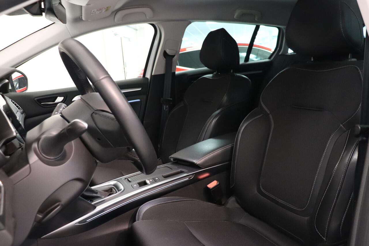 Renault MEGANE Estate 1.3 TCe 140 Techno EDC | Camera | All season | Trekhaak | Navigatie | LED verlichting |