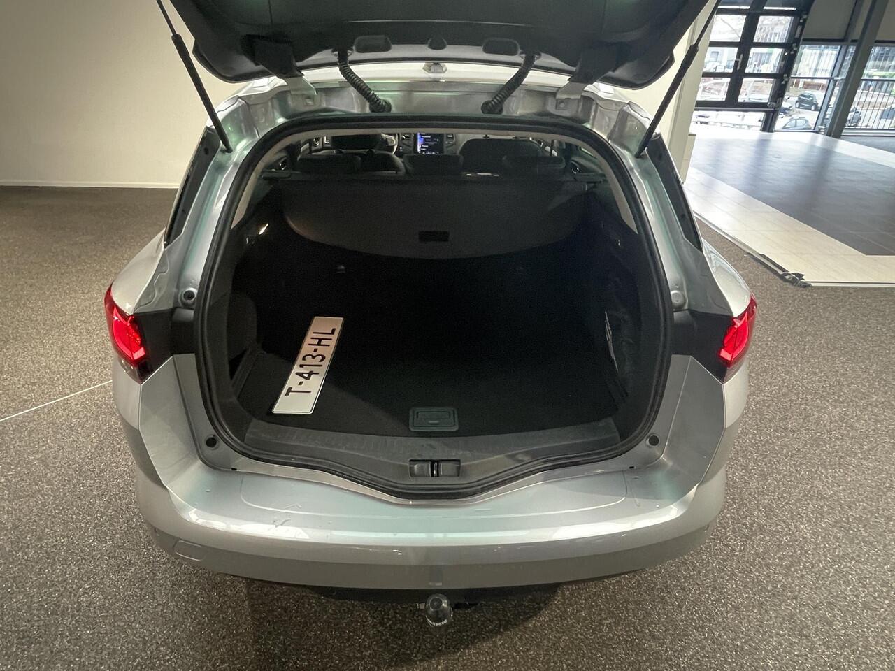 Renault MEGANE Estate 1.3 TCe 140 Techno | Automaat | Climate Control | Trekhaak | Achteruitrijcamera |