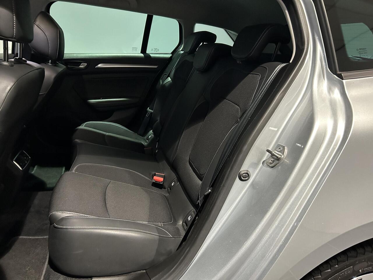 Renault MEGANE Estate 1.3 TCe 140 Techno | Navigatie | Achteruitrijcamera | Cruise control