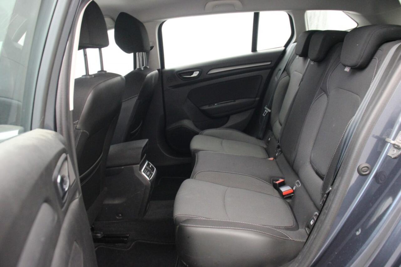 Renault MEGANE Estate 1.3 TCe 140 Equilibre - Carplay, Navi, Cruise, Clima, Trekhaak