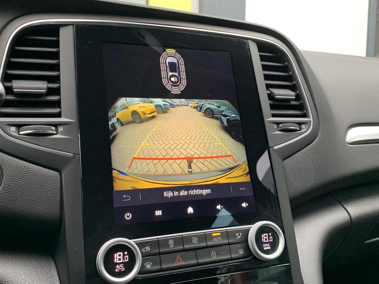 Renault MEGANE Estate 1.3 TCe 140 Techno | Trekhaak | Dodehoekdetectie | Lane assist