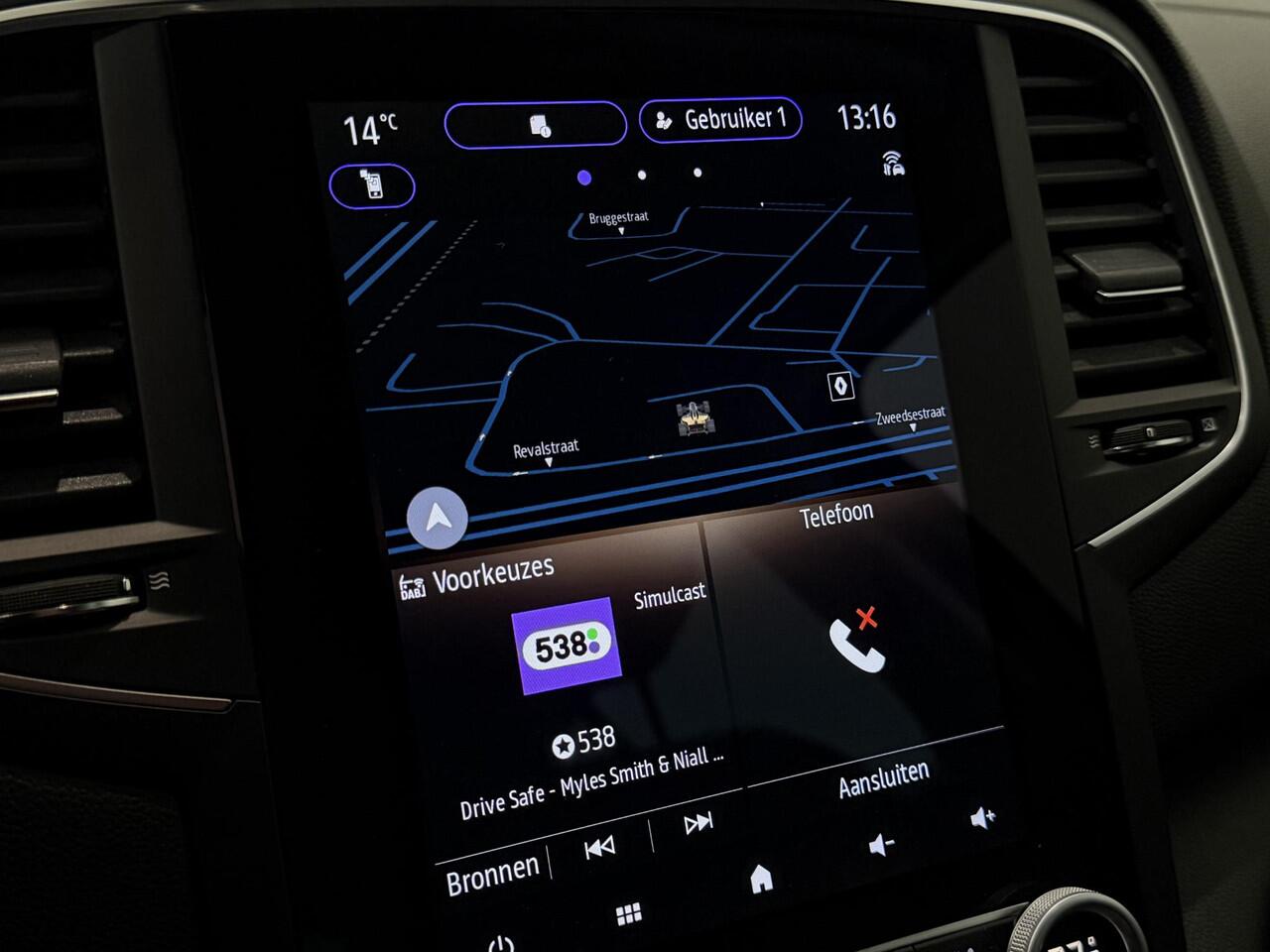 Renault MEGANE Estate 1.3 TCe 140 EDC Techno | Trekhaak 1.700 KG | All season banden | Dodehoek Detectie