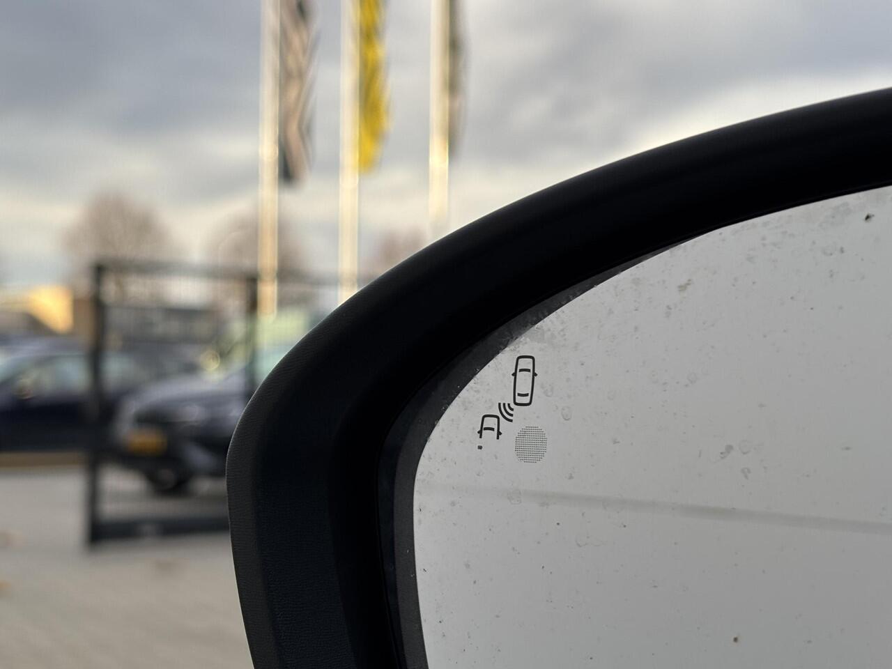 Renault MEGANE Estate 1.3 TCe 140 Techno | Trekhaak | Aanhangwagen geremd 1700 kg |