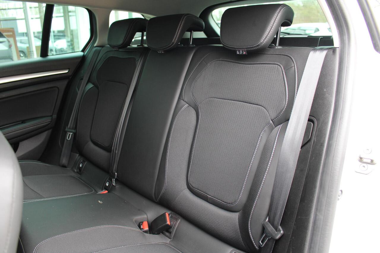 Renault MEGANE Estate 1.3 TCe 140 Techno | Trekhaak | Dodehoek herkenning | Cruise Control