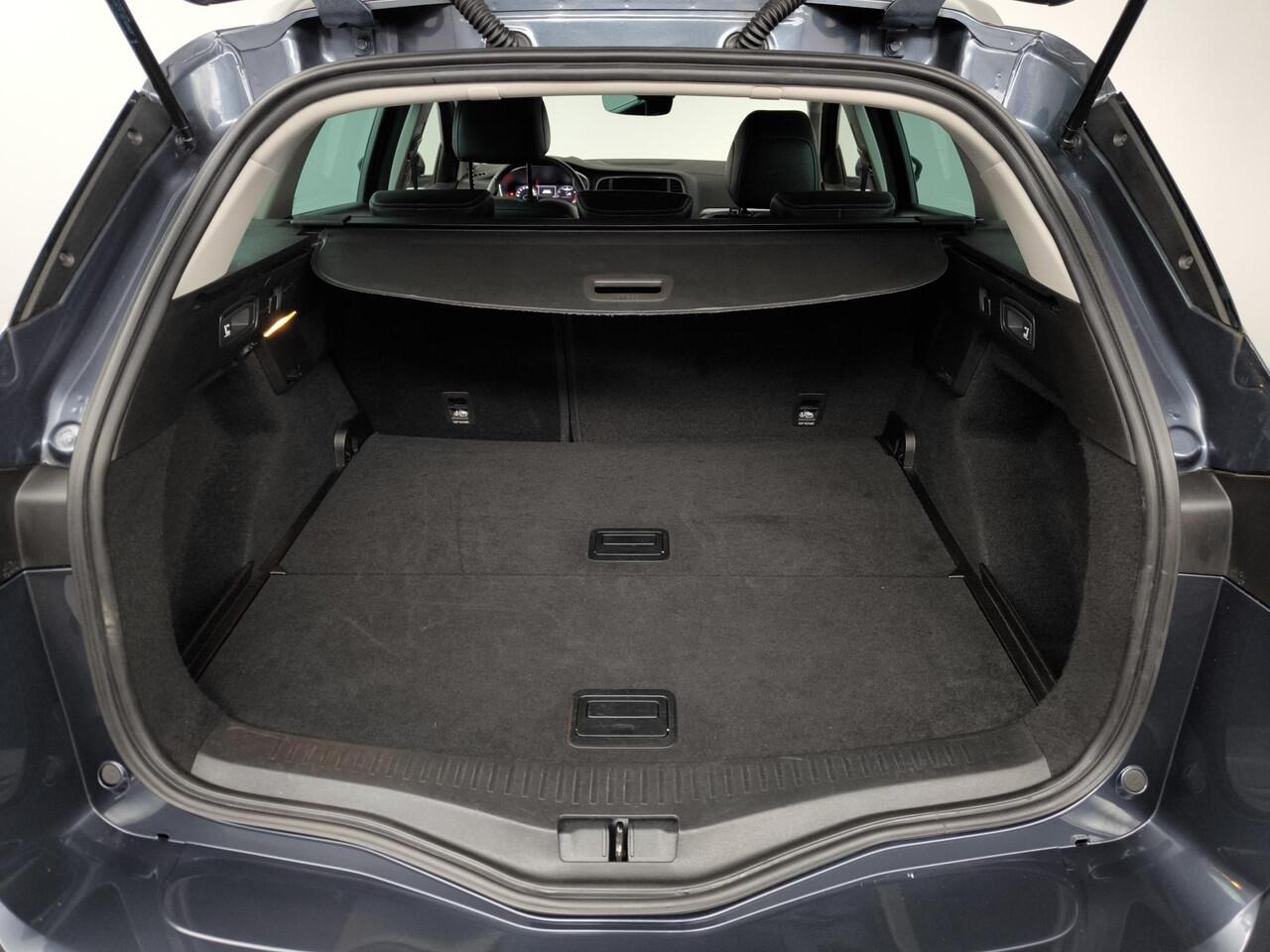 Renault MEGANE Estate 1.3 TCe 140 Techno | TREKHAAK | CAMERA | CARPLAY |