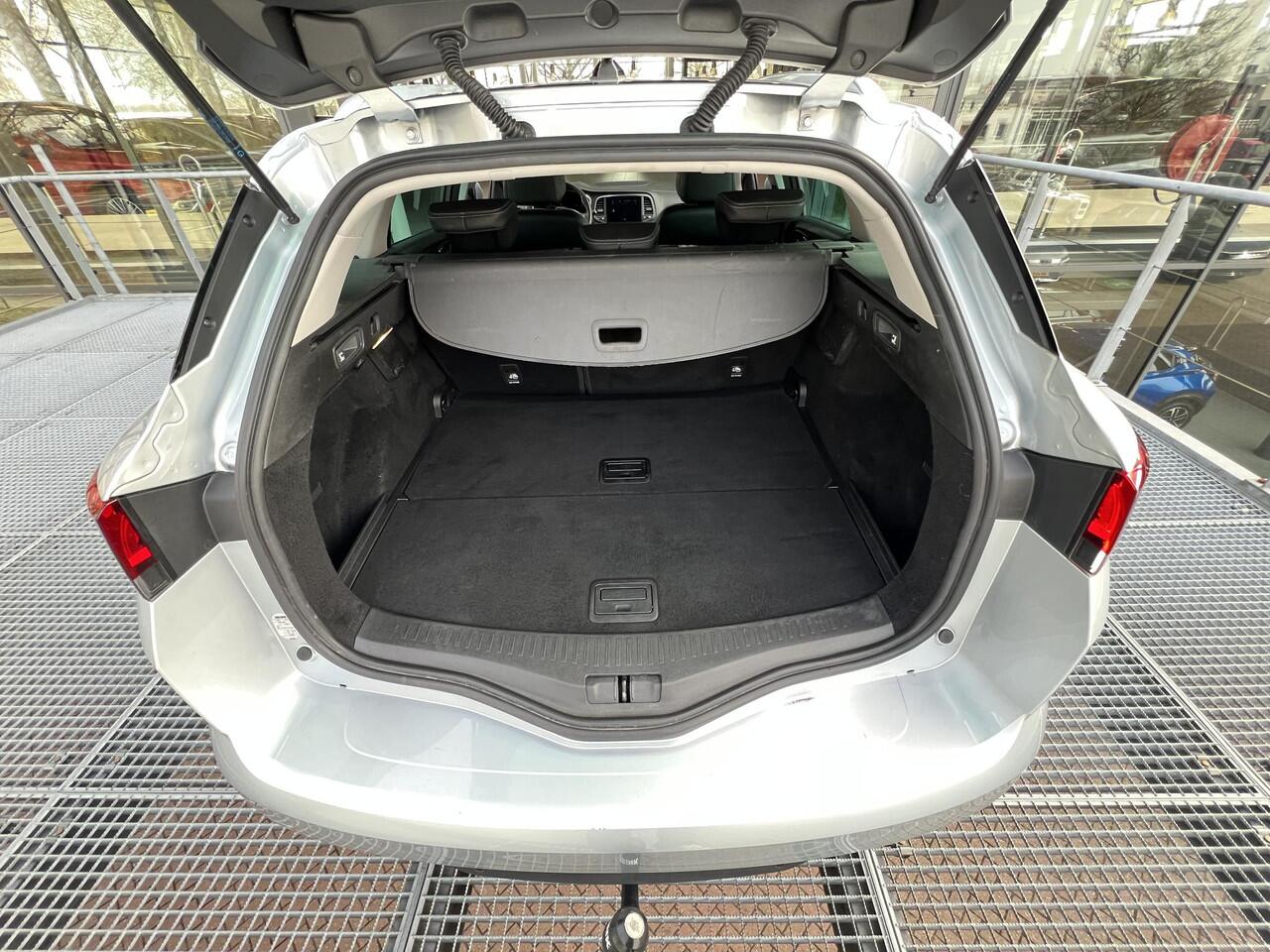 Renault MEGANE Estate 1.3 TCe 140 Techno Automaat | Trekhaak | Navigatie | Carplay