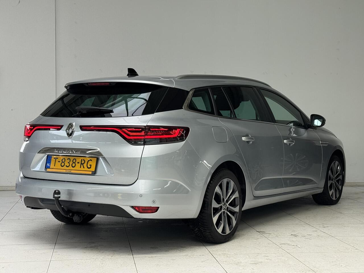 Renault MEGANE Estate 1.3 TCe 140 Techno | Navigatie | Achteruitrijcamera | Trekhaak | All-Season Banden |