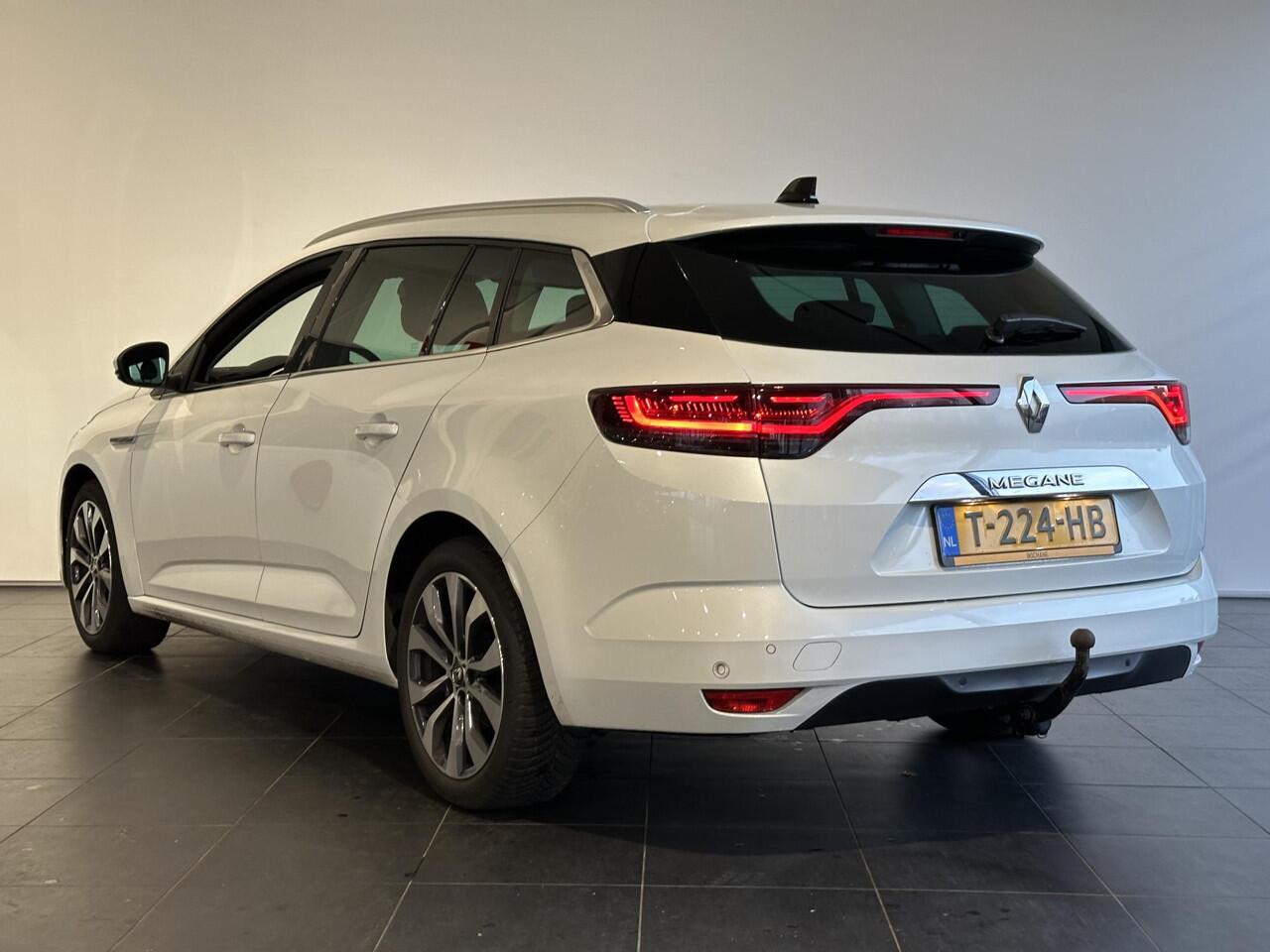 Renault MEGANE Estate 1.3 TCe 140 EDC Techno AUTOMAAT | Trekhaak | Achteruitrijcamera | Navigatie | Apple CarPlay / Android Auto |