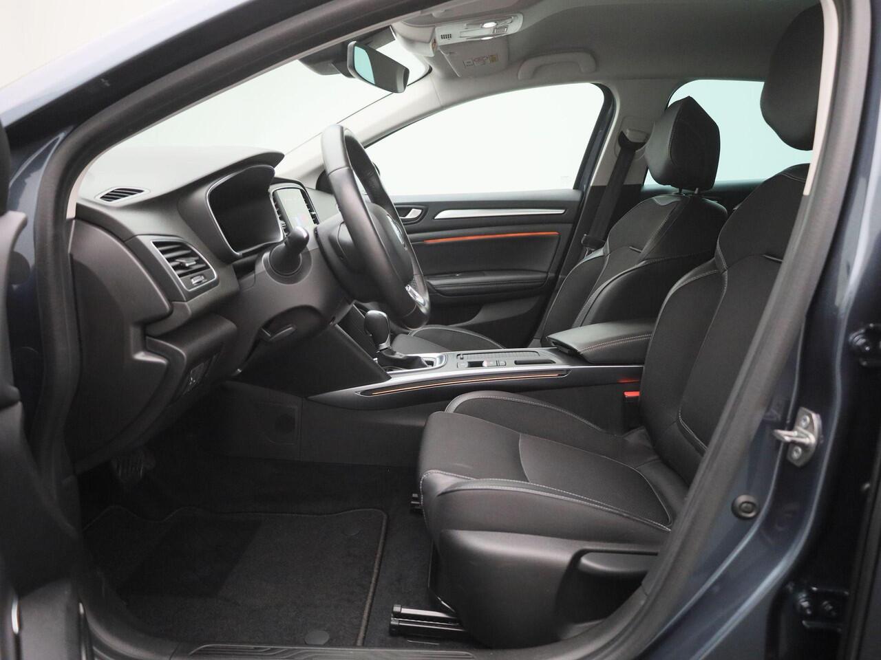 Renault MEGANE Estate TCe 140 Techno | Automaat | Stoelverwarming | Achteruitrijcamera