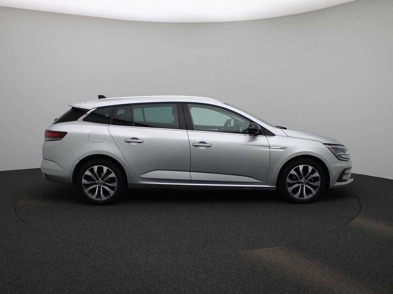 Renault MEGANE Estate 1.3 TCe 140 Techno | Stoel- & Stuurwielverwarming | 9,3" Full-Map Navigatie | Camera | PDC Voor + Achter | Climate Control | LED Pure Vision | Keyless | 17" LMV | Privacy Glass | Apple Carplay & Android Auto