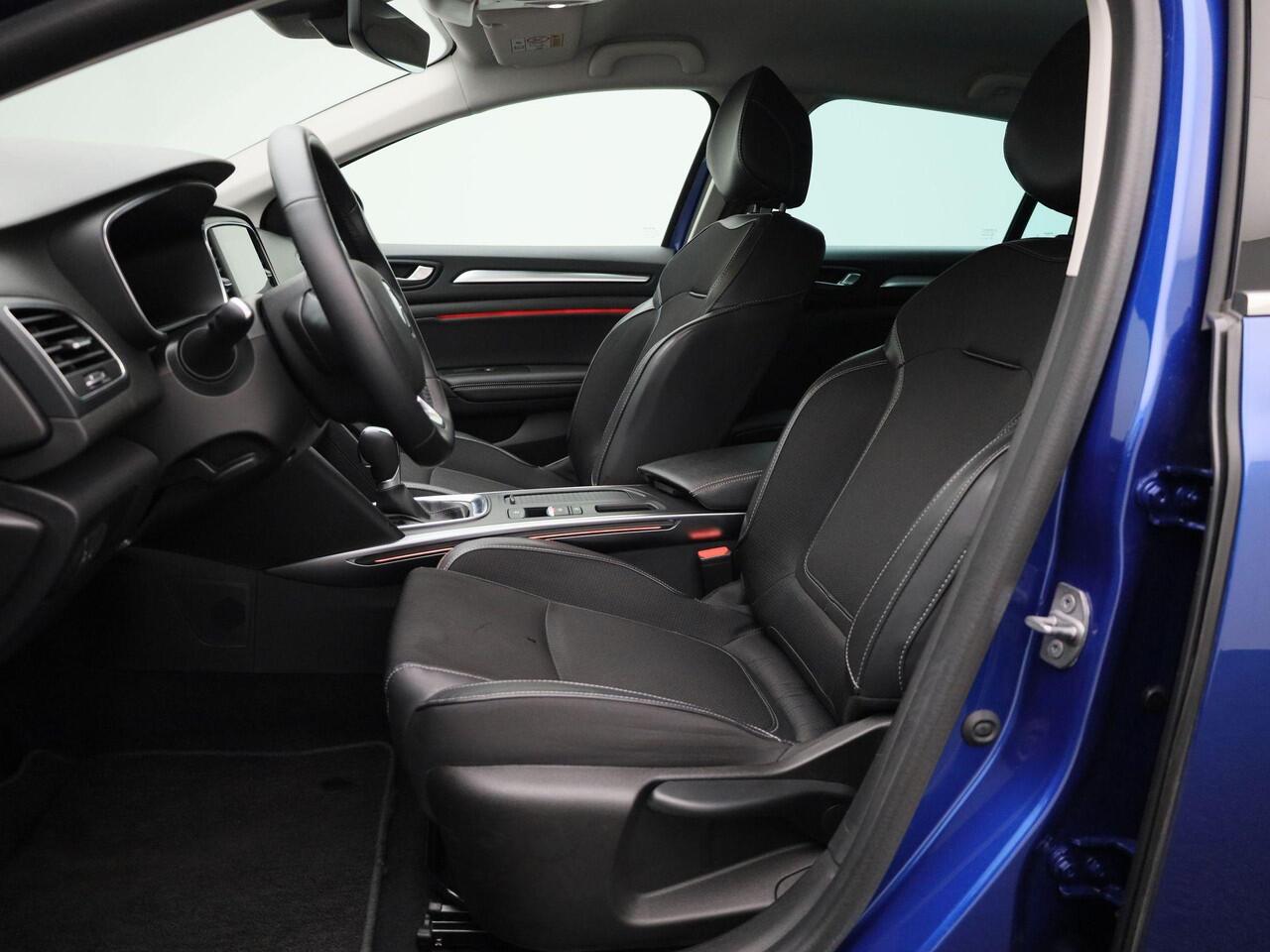 Renault MEGANE Estate 1.3 TCe 140Pk Techno | Trekhaak | 1700kg Trekvermogen | Apple/Android Carplay | Achteruitrijcamera | Parkeersensoren Rondom | Keyless entry