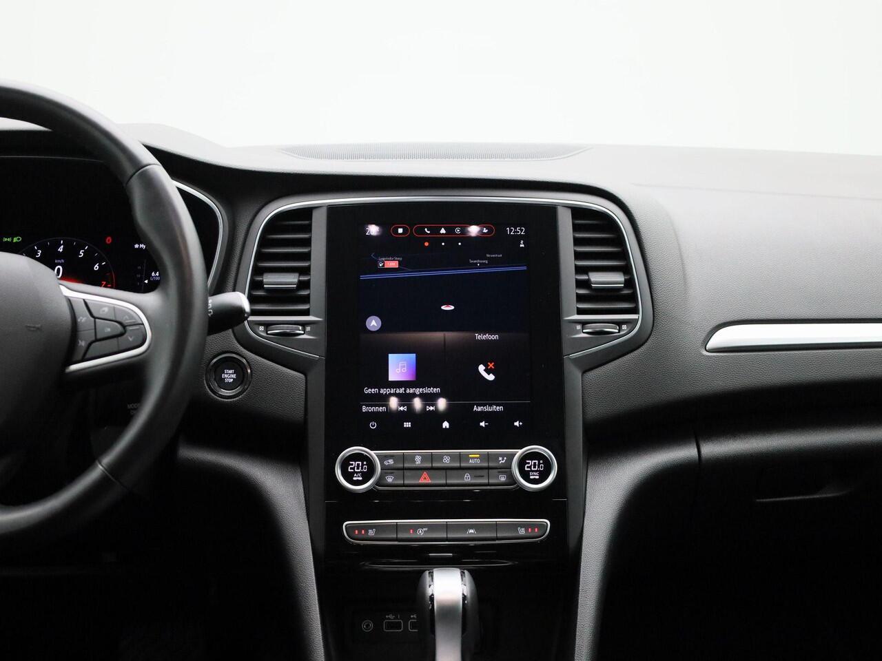 Renault MEGANE Estate TCe 140 EDC Automaat Techno | Climate Control | Apple Carplay & Android Auto | Navigatie | 17' Inch Lichtmetalen Velgen | Parkersensoren + Achteruitrijcamera |