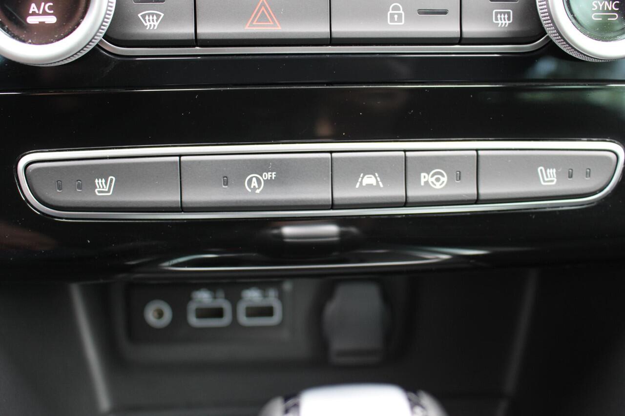 Renault MEGANE Estate 1.3 TCe 140 Techno Stoel + Stuurverwarming | Dodehoekdetectie | Adaptive Cruisecontrol | Parkeersensoren | Apple Carplay/ Android Auto | Keyless Entry