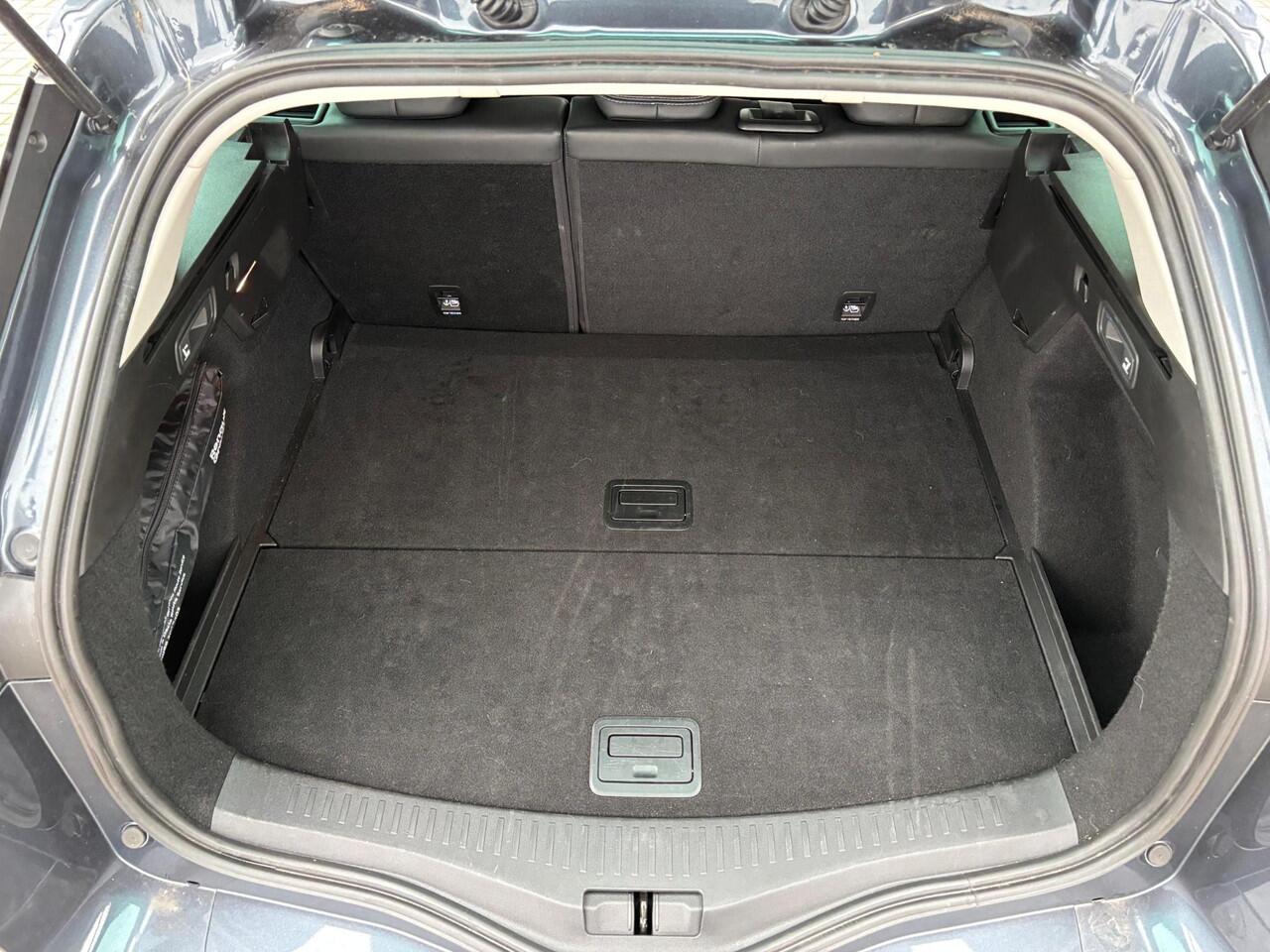 Renault MEGANE Estate 1.3 TCe 140 Techno | Achteruitrijcamera |