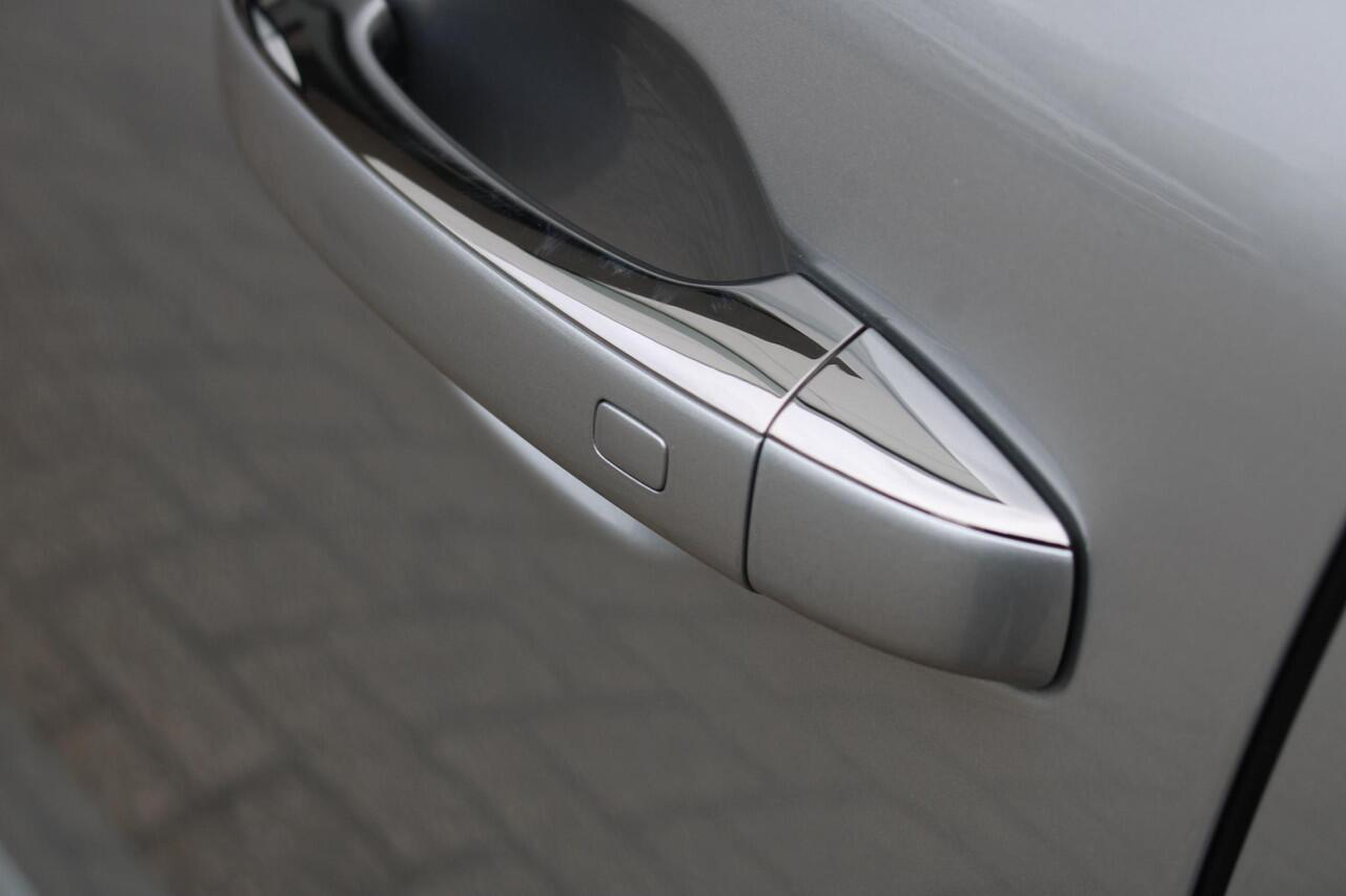 Renault MEGANE Estate 1.3 TCe 140 Techno | Stoel + Stuurverwarming | Dodehoekdetectie | Adaptive Cruisecontrol | Parkeersensoren | Apple Carplay/ Android Auto | Keyless Entry