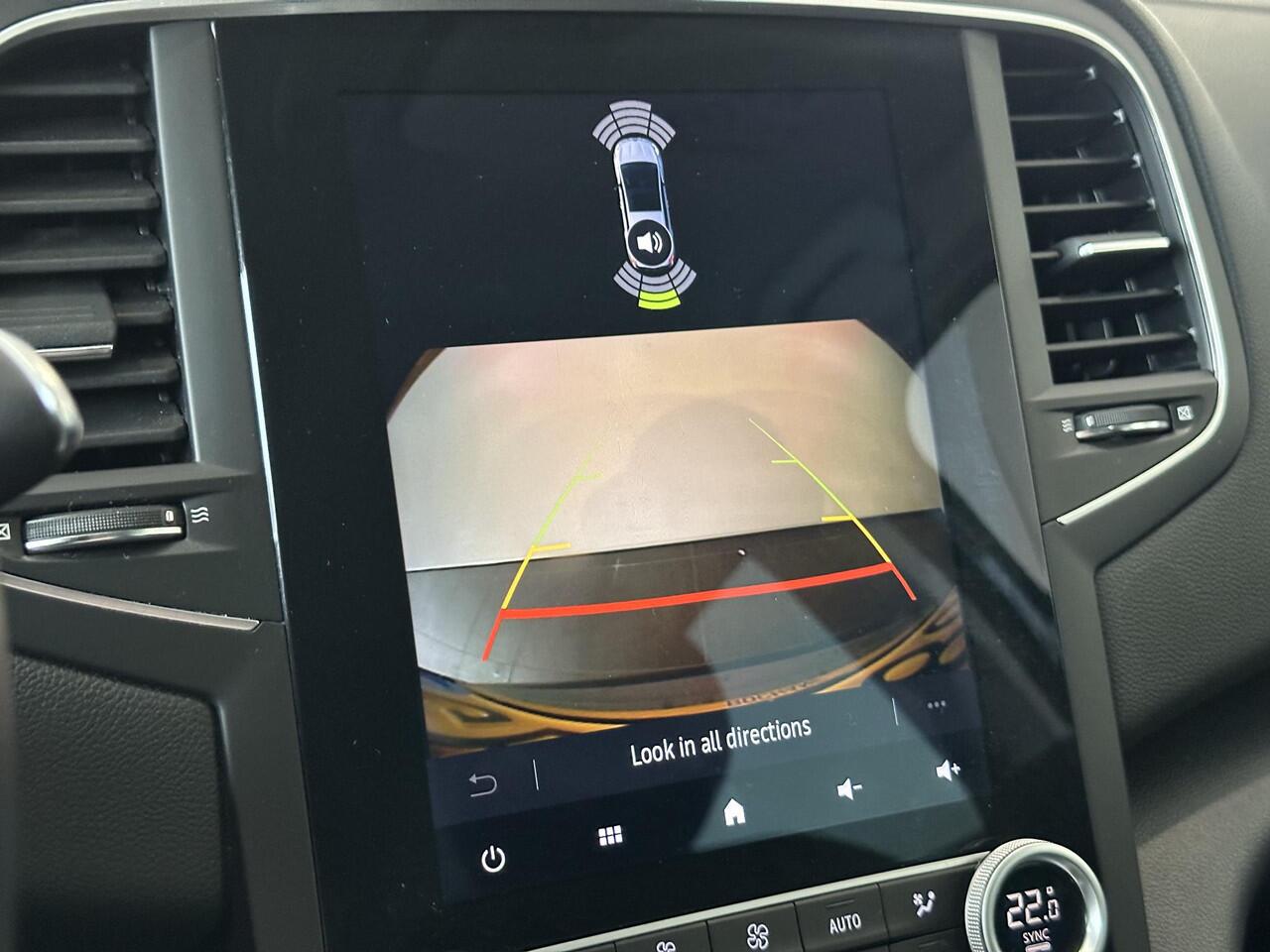 Renault MEGANE Estate 1.3 TCe 140 Techno | AUTOMAAT | STOEL-/STUURVERWARMING | ACHTERUITRIJCAMERA | PARKEERSENSOREN VOOR-/ACHTER