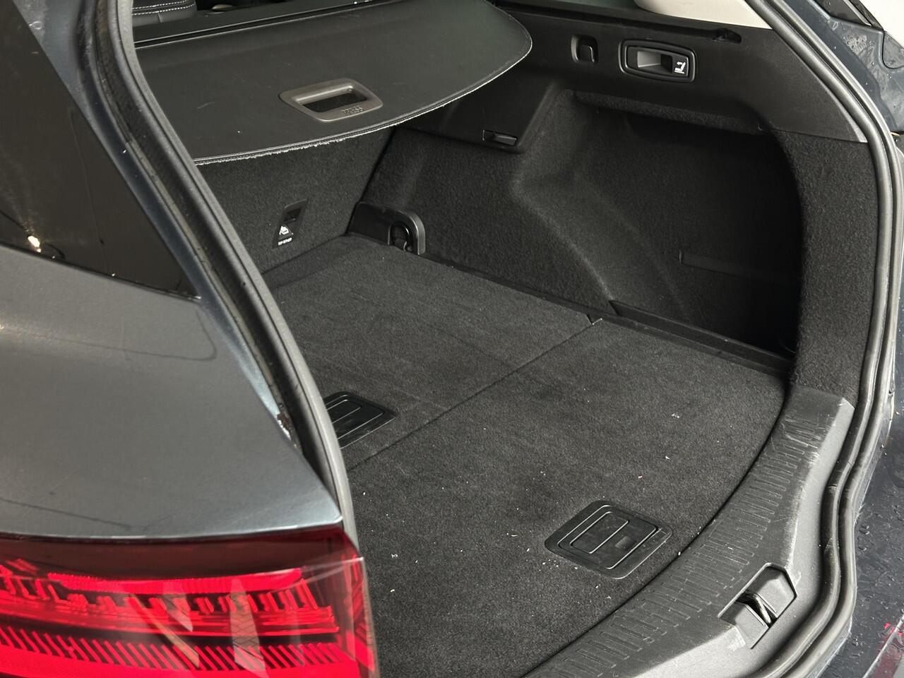 Renault MEGANE Estate 1.3 TCe 140 Techno | AUTOMAAT | STOEL-/STUURVERWARMING | ACHTERUITRIJCAMERA | PARKEERSENSOREN VOOR-/ACHTER