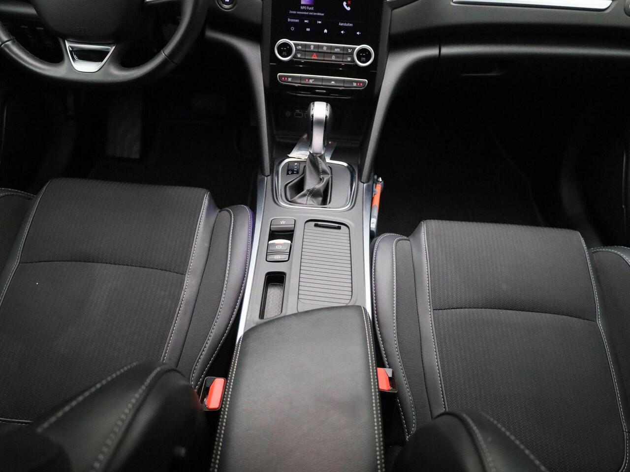 Renault MEGANE Estate TCe 140 Techno | Automaat | Achteruitrijcamera