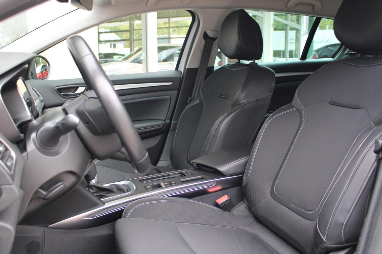 Renault MEGANE Estate 1.3 TCe 140 Techno | Stoel + Stuurverwarming | Dodehoekdetectie | Adaptive Cruisecontrol | Parkeersensoren | Apple Carplay/ Android Auto | Keyless Entry