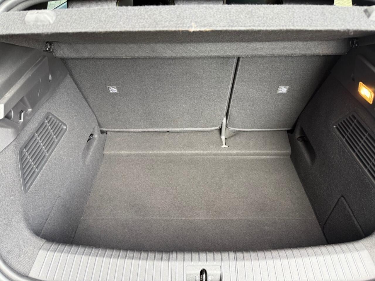 Renault MEGANE EV60 Techno 220 pk Pack Winter Harman Kardon